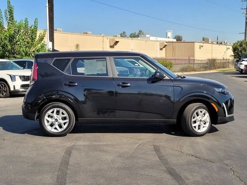Certified 2025 Kia Soul LX w/ LX Technology Package FWD image 5