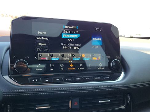 Certified 2022 Nissan Rogue Platinum w/ Head-Up Display Package image 26