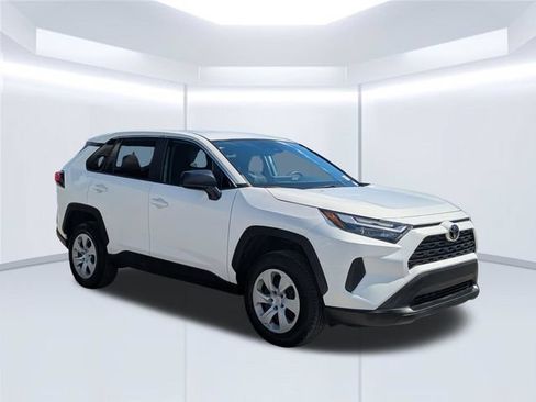 Used 2023 Toyota RAV4 LE FWD image 8