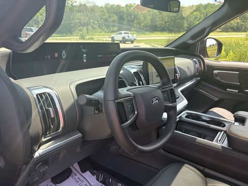 New 2027 Ford Expedition Tremor w/ Driver's Package AWD/4WD image 31