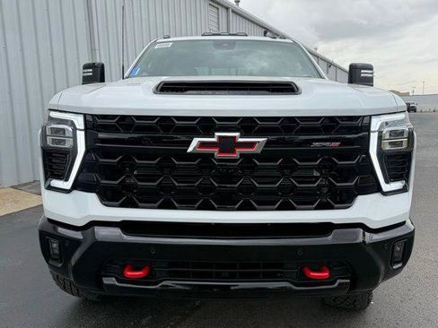 New 2026 Chevrolet Silverado 2500 ZR2 AWD/4WD image 14