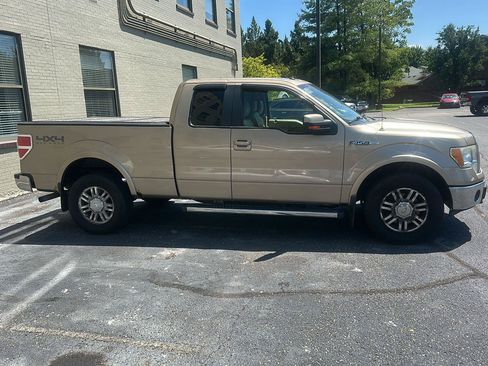 Used 2011 Ford F150 Lariat w/ Lariat Plus Pkg AWD/4WD image 2