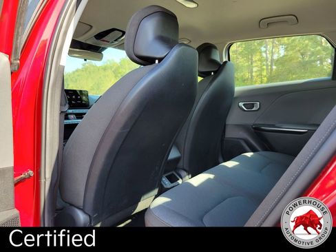 Used 2025 Kia K4 LXS image 13