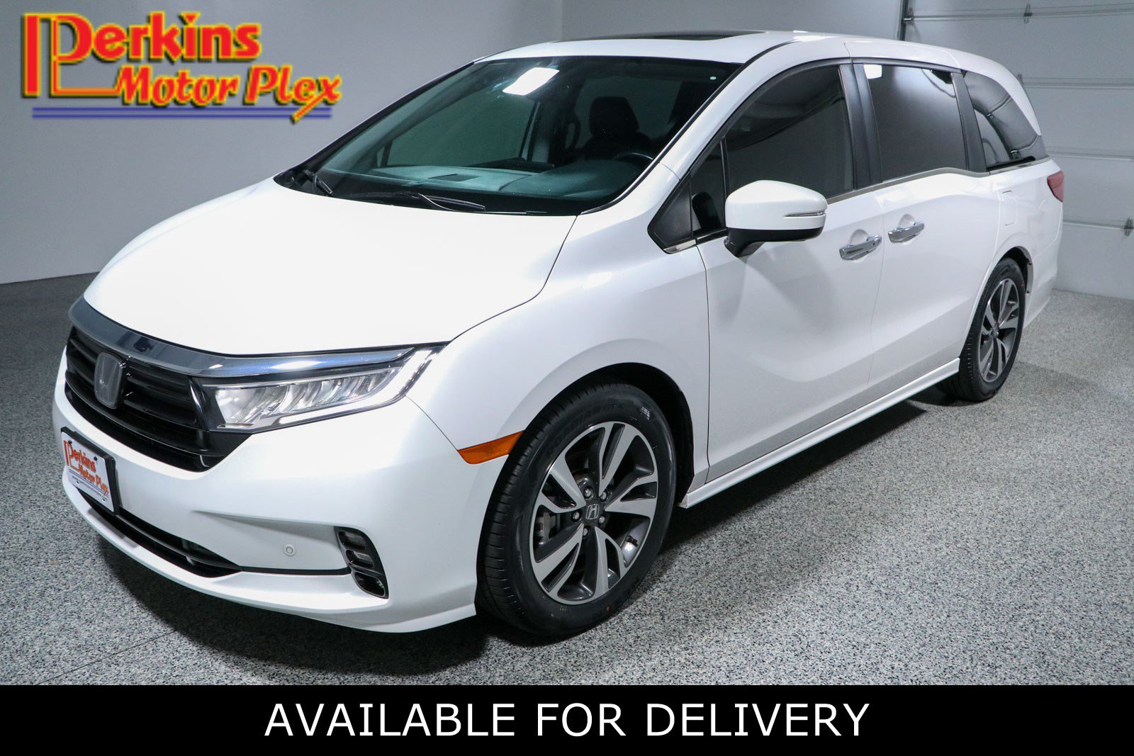Used 2024 Honda Odyssey Touring image 1