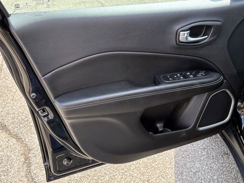 Used 2021 Jeep Compass Latitude image 13