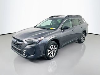 Used 2023 Subaru Outback Premium AWD/4WD video 3
