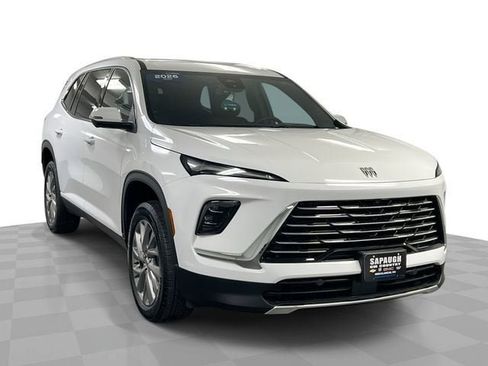 Certified 2026 Buick Enclave Preferred FWD image 1