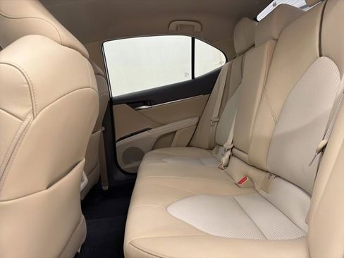 Certified 2020 Toyota Camry XLE FWD image 10