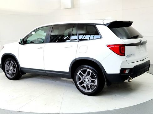 Used 2023 Honda Passport EX-L image 4