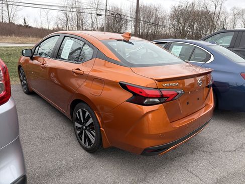 Used 2022 Nissan Versa SR w/ Convenience Package image 5