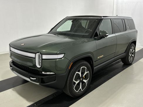 Used 2024 Rivian R1S Adventure AWD/4WD image 1