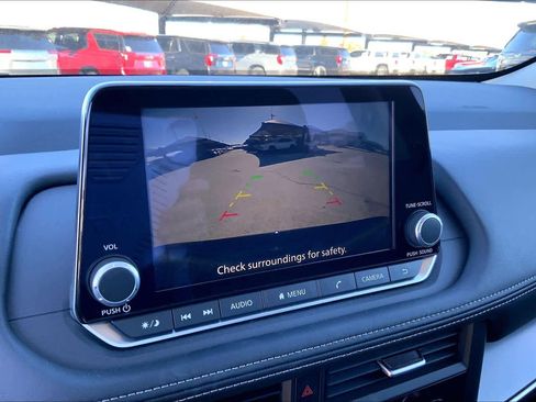 Used 2026 Nissan Rogue SV image 24