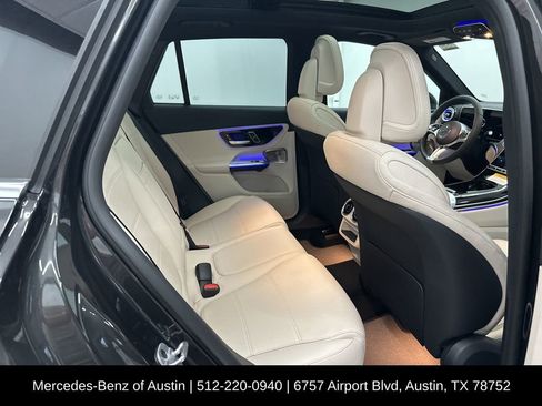 Used 2025 Mercedes-Benz GLC 300 image 24
