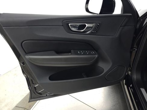 Certified 2025 Volvo XC60 B5 Plus AWD/4WD image 14