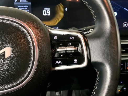 Certified 2024 Kia Sorento S image 19