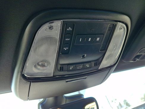 Used 2024 Dodge Durango GT image 29