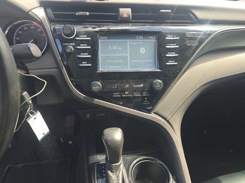 Used 2019 Toyota Camry SE image 13
