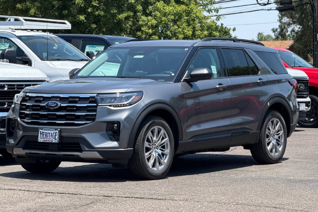 New 2026 Ford Explorer Active w/ Active Comfort Package AWD/4WD image 8