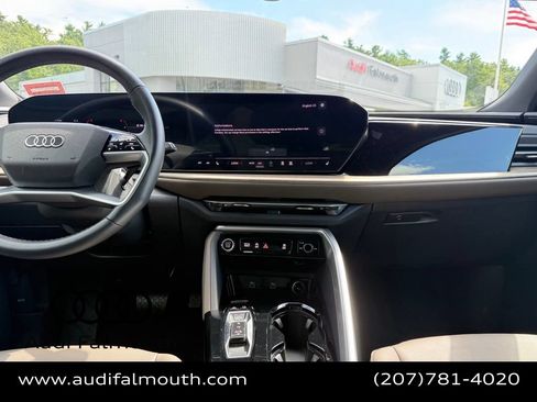 Used 2025 Audi Q5 Premium w/ Convenience Package AWD/4WD image 34
