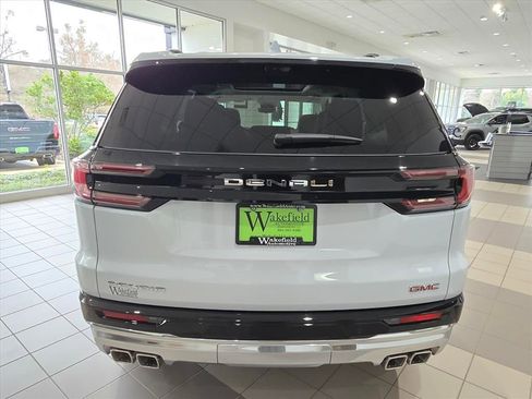 New 2026 GMC Acadia Denali w/ Super Cruise Package image 16