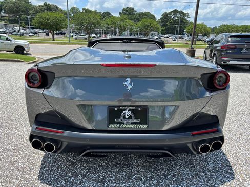 Used 2020 Ferrari Portofino RWD image 6