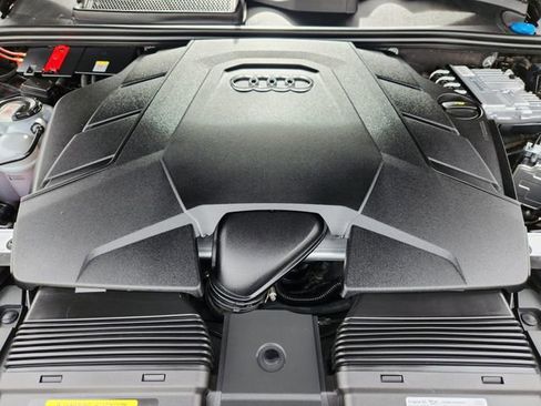 Used 2023 Audi Q7 3.0T Prestige AWD/4WD image 28