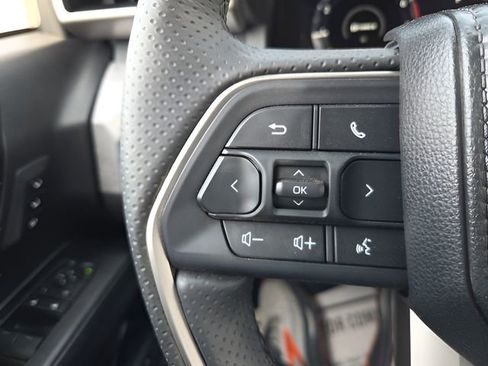 Used 2025 Toyota 4Runner Trailhunter image 31