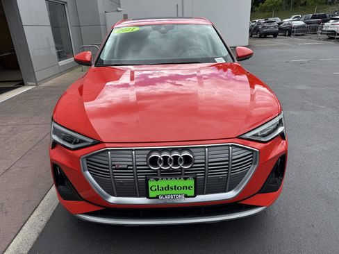 Used 2021 Audi e-tron Prestige w/ Prestige Package AWD/4WD image 9