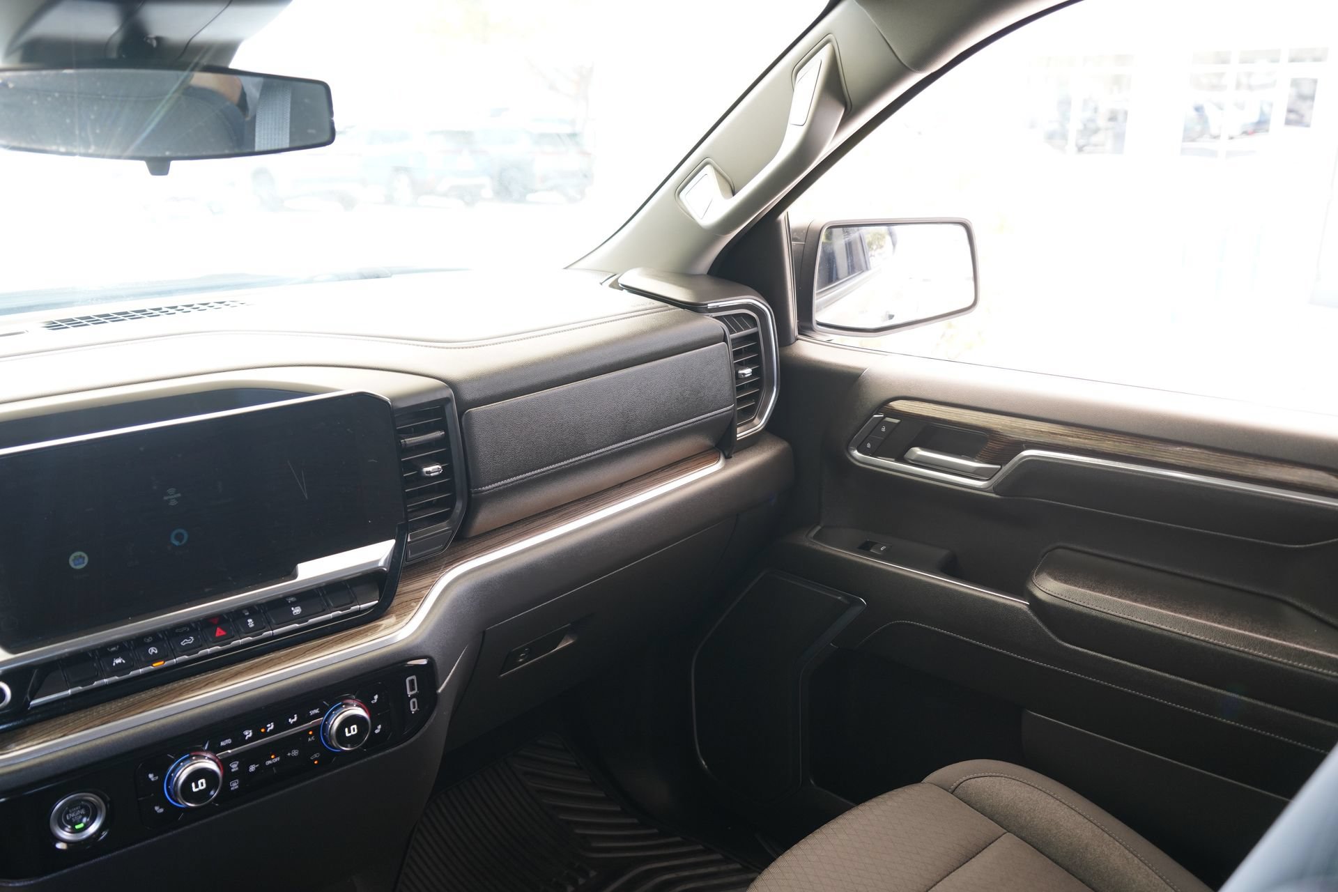 Used 2024 GMC Sierra 1500 Elevation AWD/4WD image 28