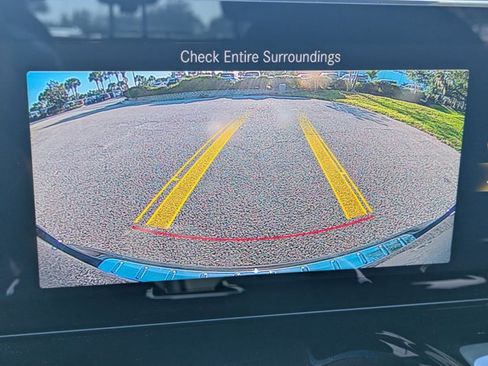 Used 2023 Mercedes-Benz GLA 250 4MATIC image 12