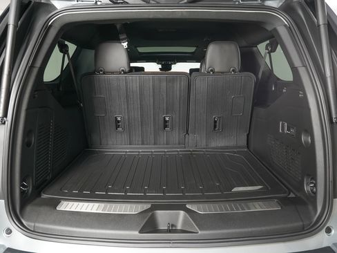 Used 2026 GMC Yukon XL Denali Ultimate w/ LPO, Floor Liner Package AWD/4WD image 12