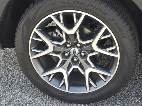 Used 2025 Ford Explorer Platinum w/ Ultimate Package RWD image 10
