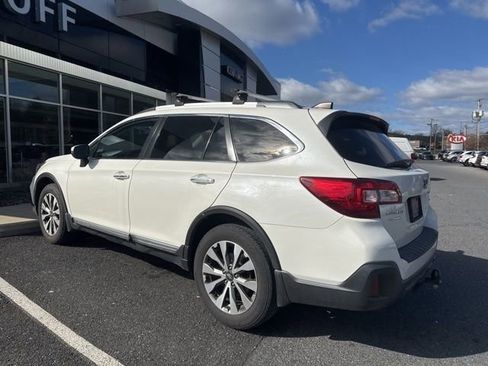 Used 2019 Subaru Outback 2.5i Touring w/ Popular Package #3A image 8