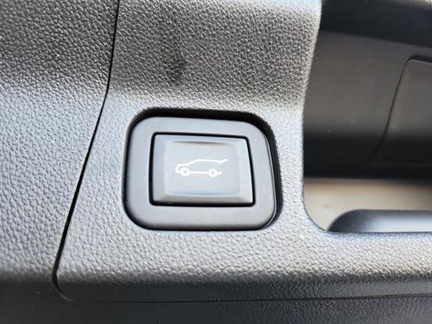 Used 2021 GMC Acadia Denali w/ Denali Technology Package image 14