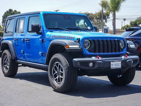 Used 2024 Jeep Wrangler Unlimited Rubicon AWD/4WD image 3