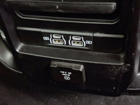 Used 2019 RAM 1500 Laramie AWD/4WD image 42