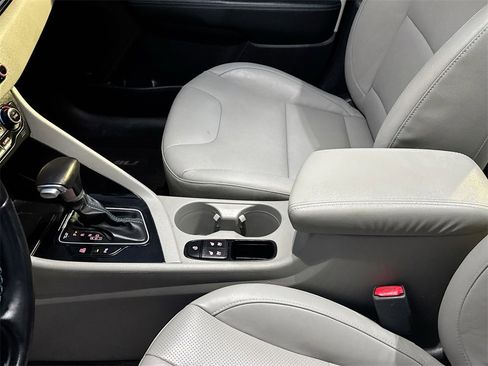 Used 2019 Kia Niro EX Premium w/ Sunroof Package image 24