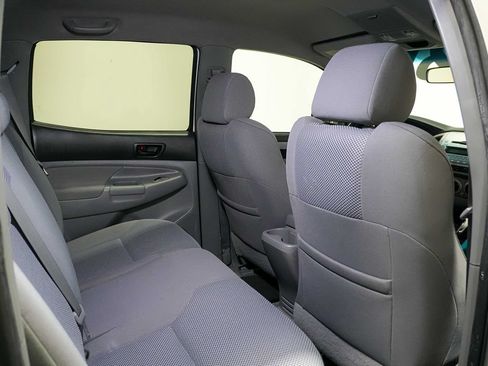 Used 2006 Toyota Tacoma PreRunner RWD image 19