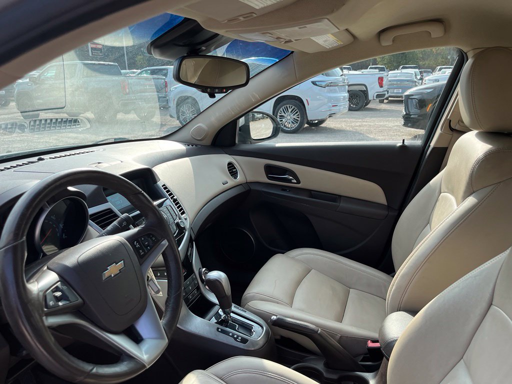 Used 2012 Chevrolet Cruze LT FWD image 18