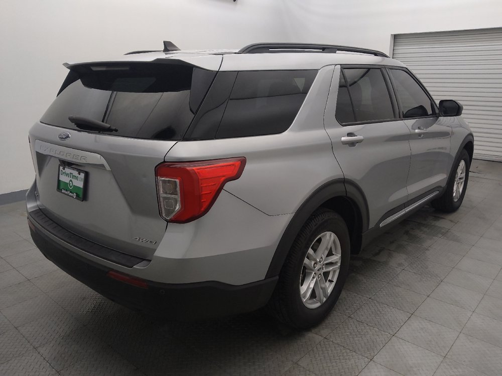 Used 2021 Ford Explorer XLT AWD/4WD image 9