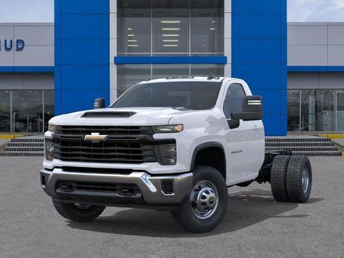 New 2025 Chevrolet Silverado 3500 W/T w/ WT Convenience Package AWD/4WD image 6