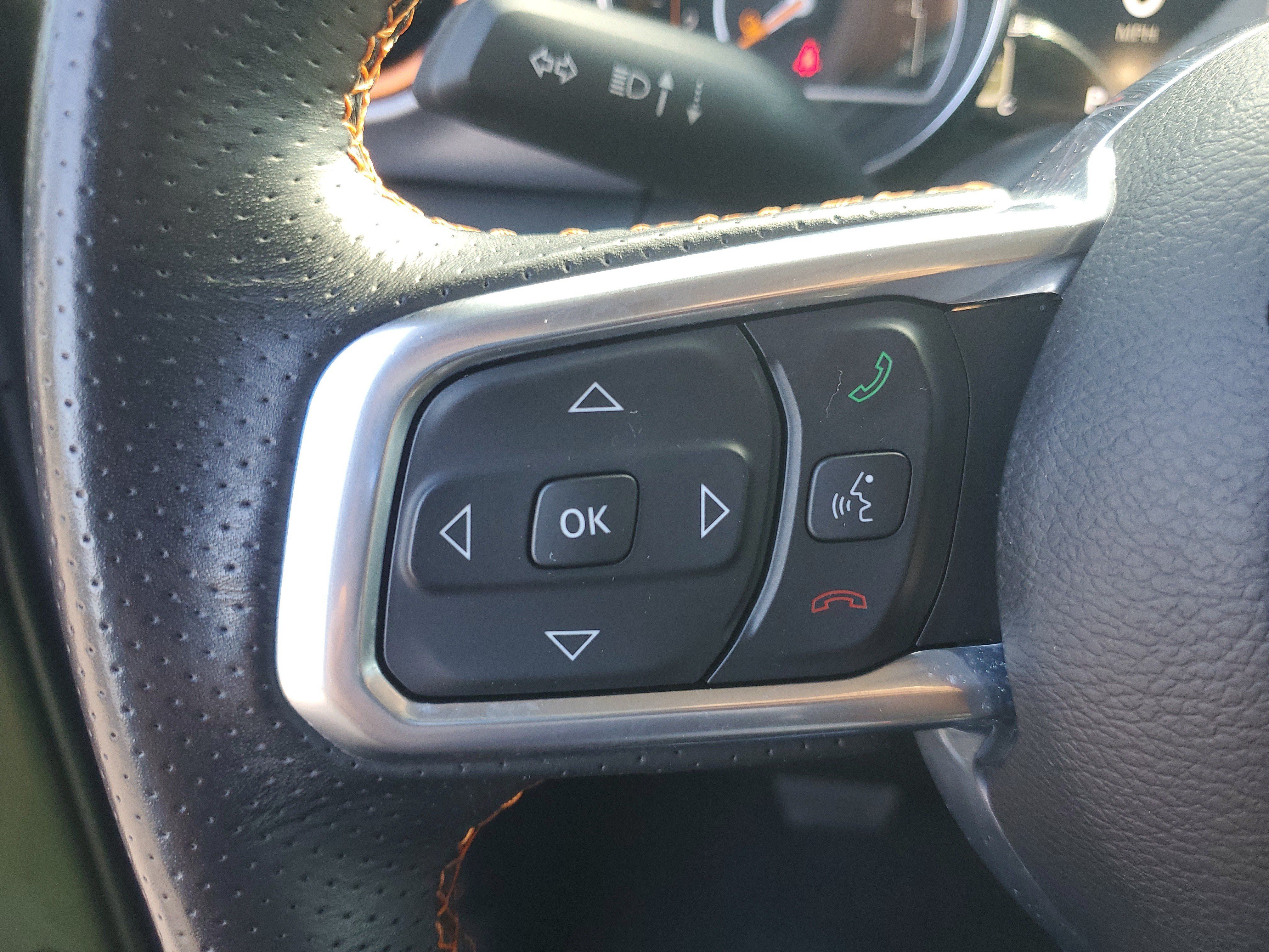 Used 2023 Jeep Gladiator Mojave w/ LED Lighting Group AWD/4WD image 16