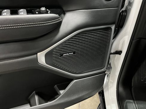 New 2026 Jeep Grand Wagoneer 4WD w/ Premium Group I image 18