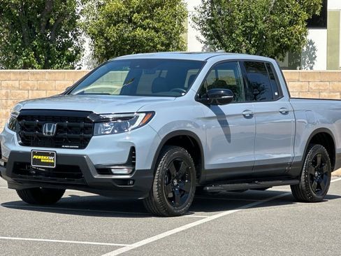 Certified 2025 Honda Ridgeline Black Edition image 8