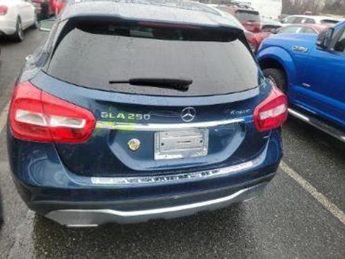 Used 2019 Mercedes-Benz GLA 250 4MATIC image 4