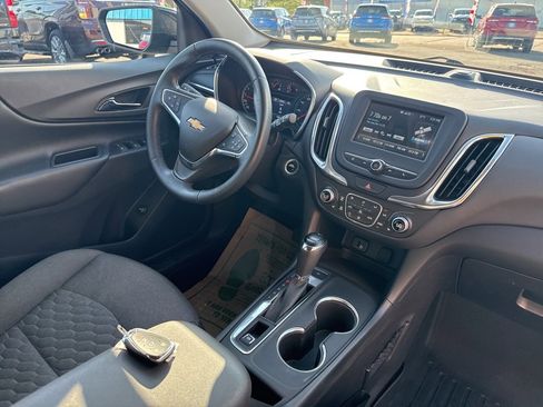 Used 2018 Chevrolet Equinox LT image 38