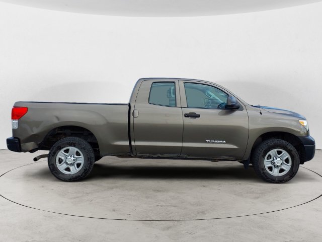 Used 2013 Toyota Tundra 4x4 Double Cab w/ Tow Pkg image 4