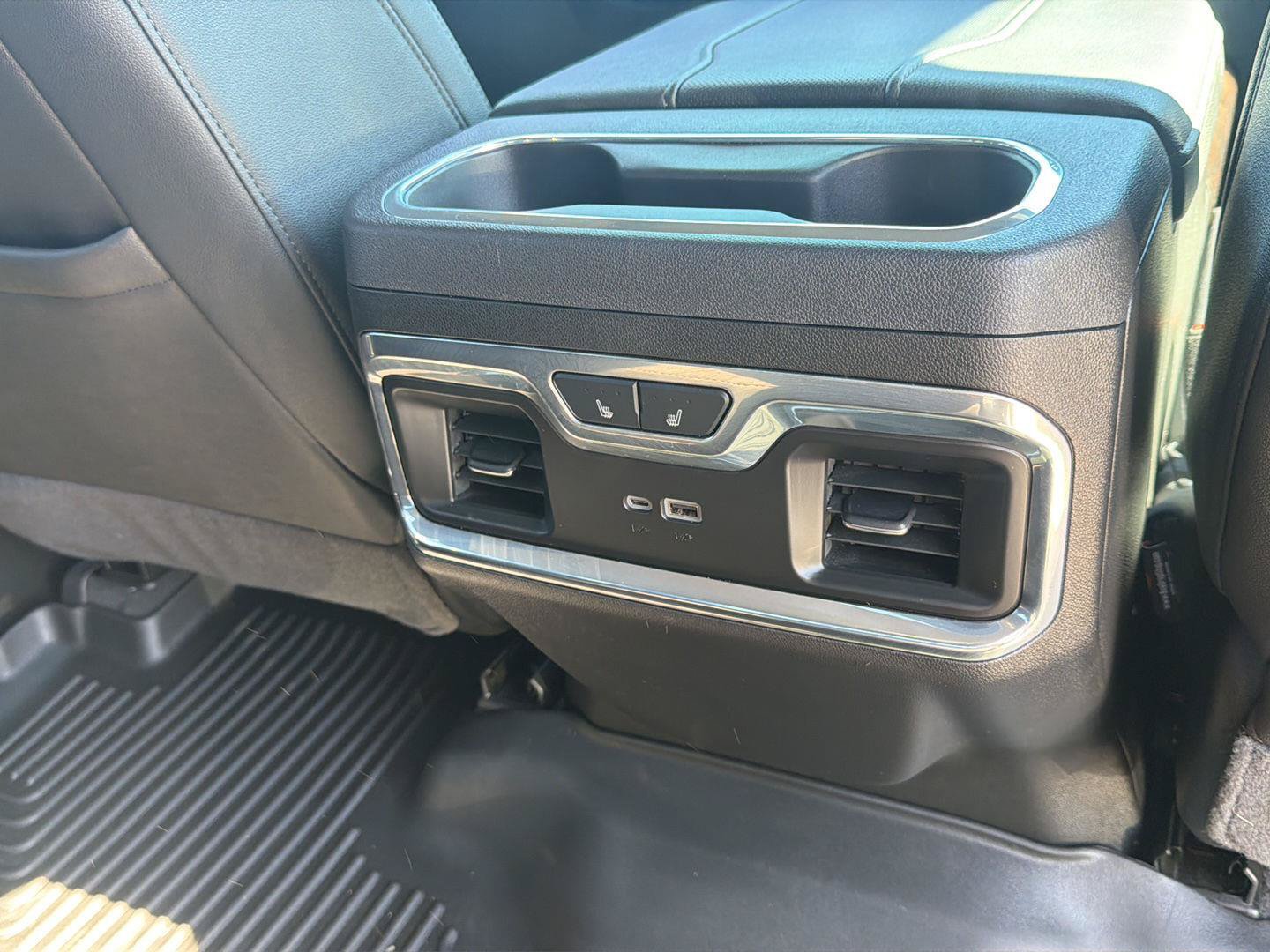 Used 2024 GMC Sierra 1500 SLT w/ SLT Premium Plus Package AWD/4WD image 17