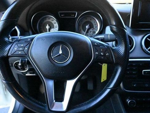 Used 2014 Mercedes-Benz CLA 250 4MATIC image 27