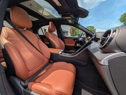 Used 2025 Mercedes-Benz C 300 4MATIC Sedan image 30